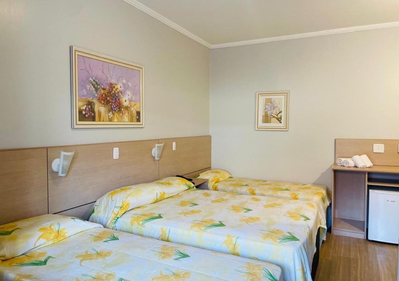 Dona Adelia Hotel E Restaurante Flores da Cunha Eksteriør bilde