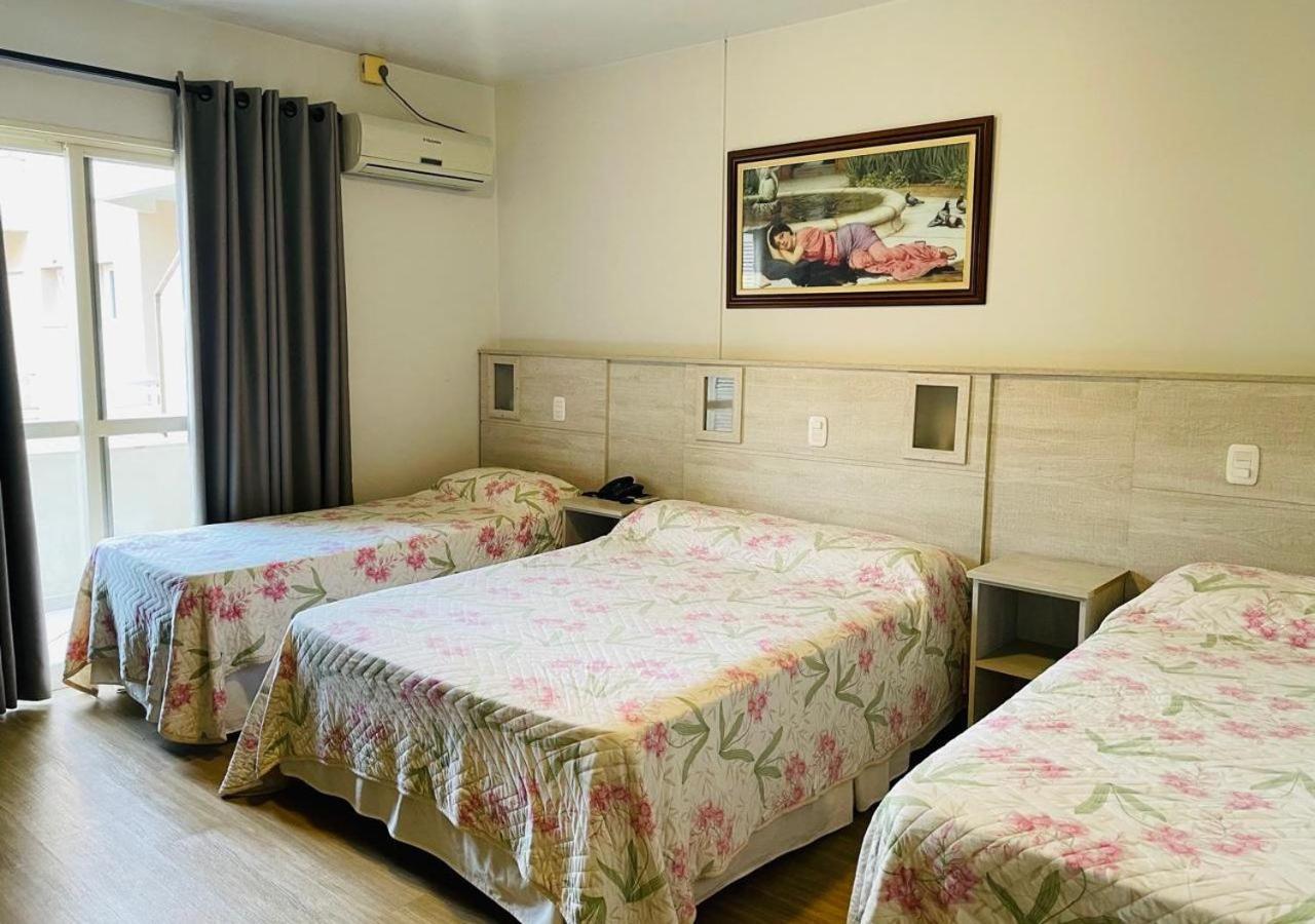 Dona Adelia Hotel E Restaurante Flores da Cunha Eksteriør bilde