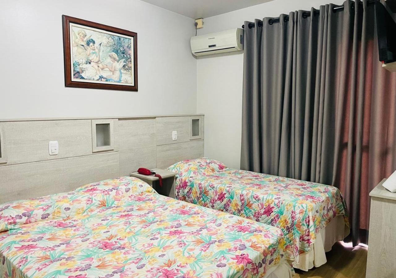 Dona Adelia Hotel E Restaurante Flores da Cunha Eksteriør bilde