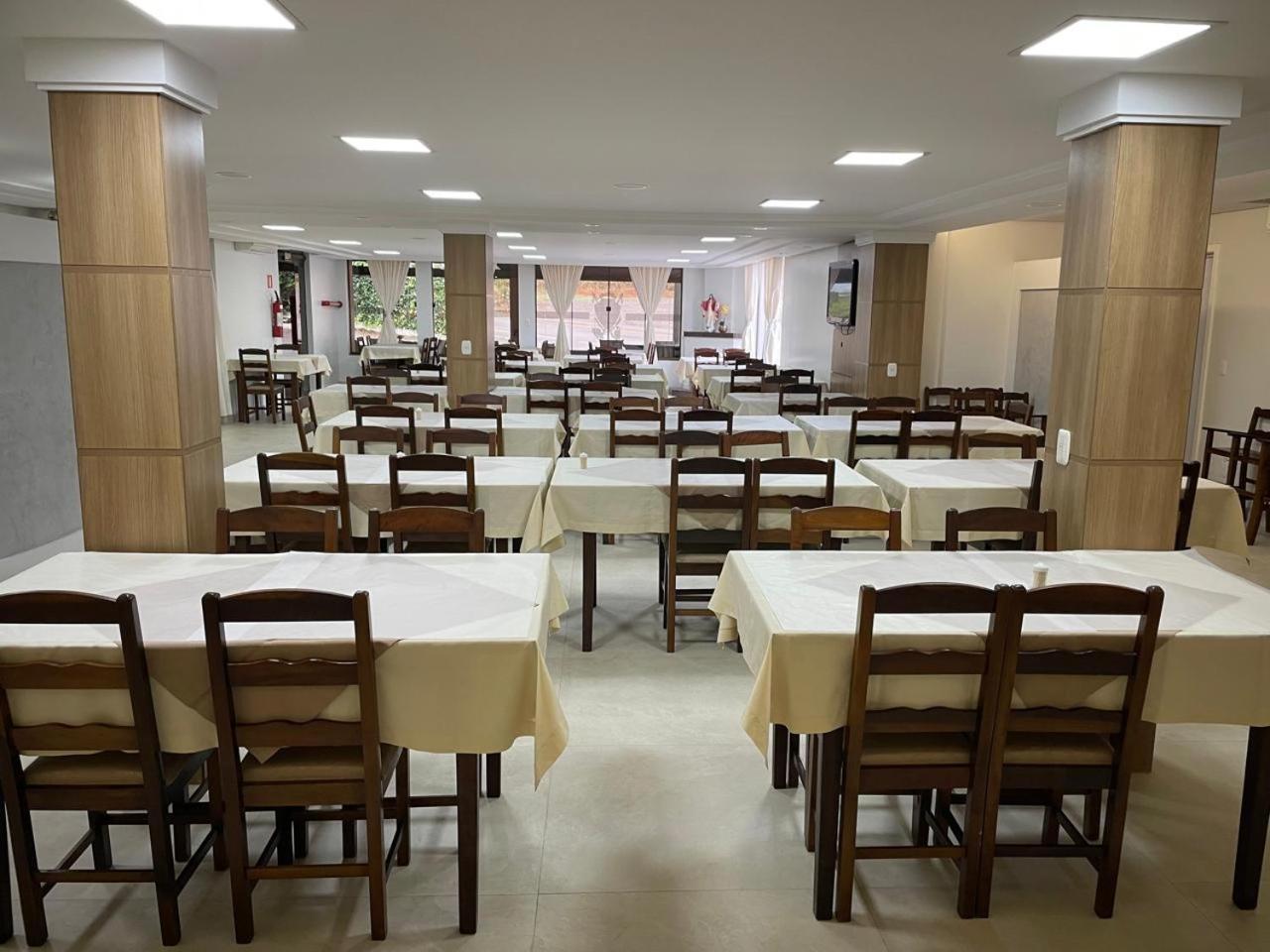 Dona Adelia Hotel E Restaurante Flores da Cunha Eksteriør bilde